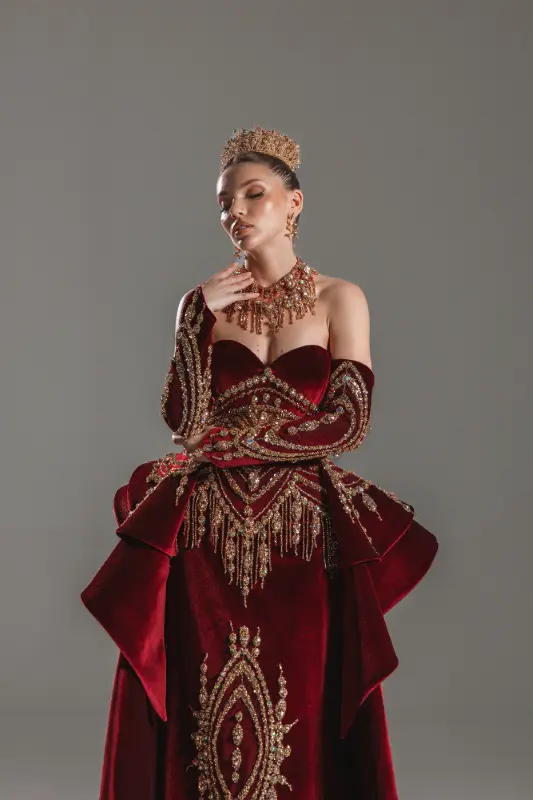 Kat Kat Kloş Etekli, Bedeni Korsaj, Payet Dantelli Abiye Model